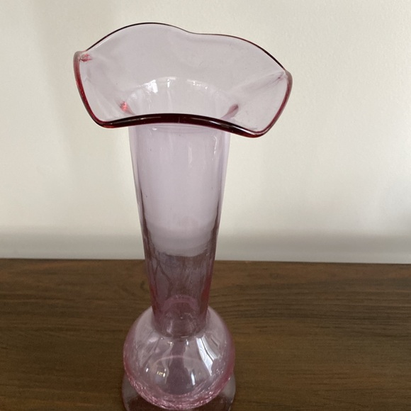 Vintage Hand Blown Pink Fluted Crackle Glass Vase 9.25"H Ruffled Edge. - Picture 2 of 6